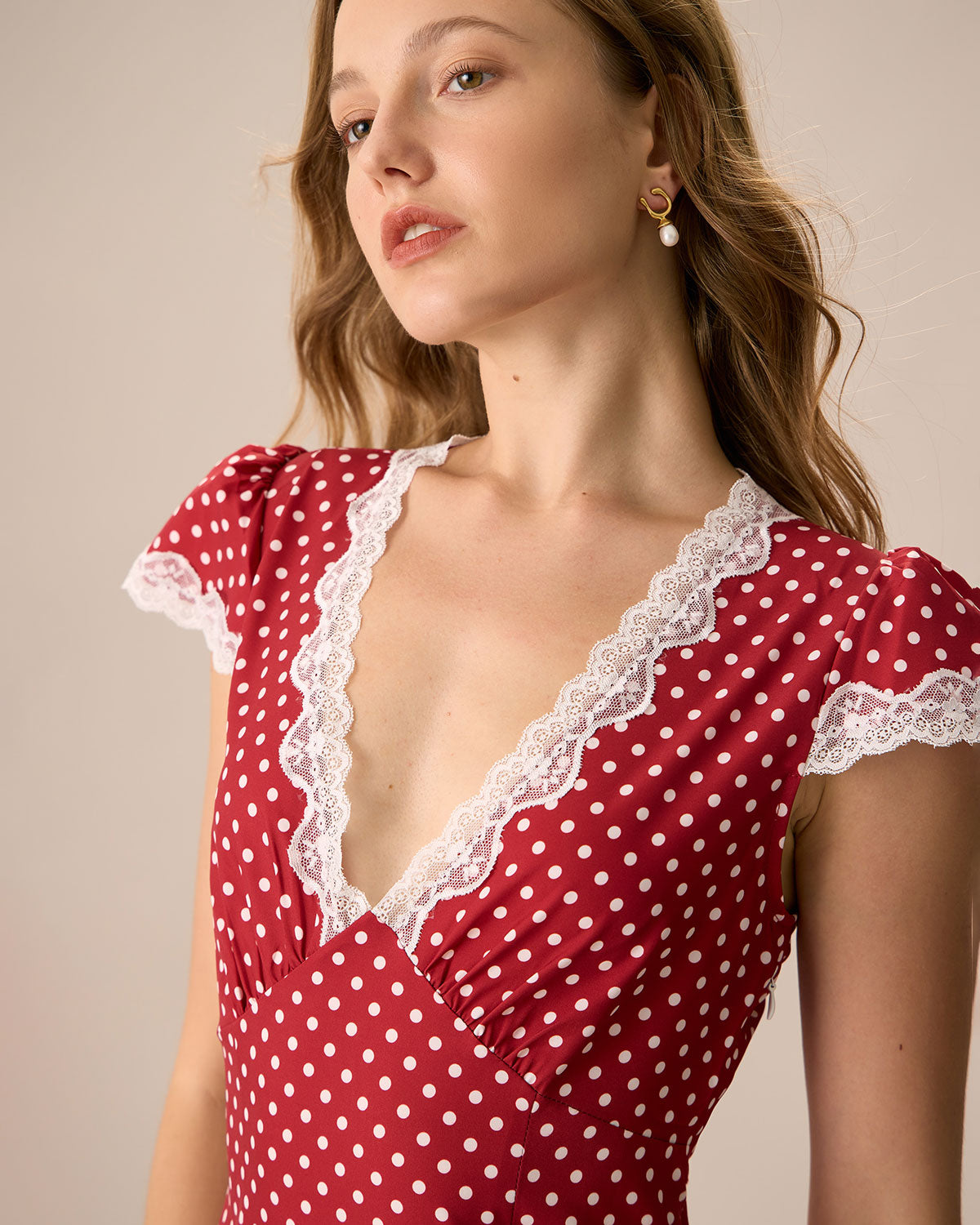 Clara | Robe Maxi Rouge à Pois et Dentelle