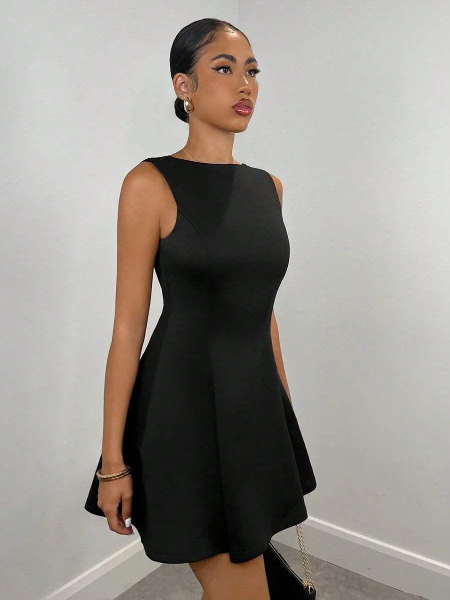 Élise | Robe Mini Chic & Élégance Pure