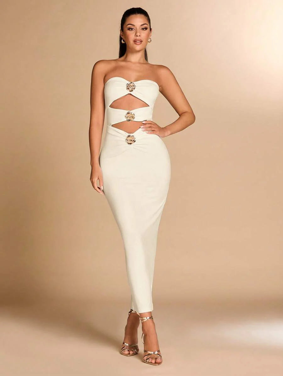 Auriane | Robe Sculptée & Fleur Dorée