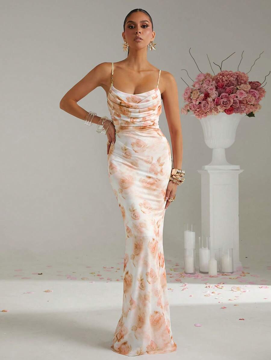 Aurelie | Robe Maxi Ajustée à Touches de Luxe