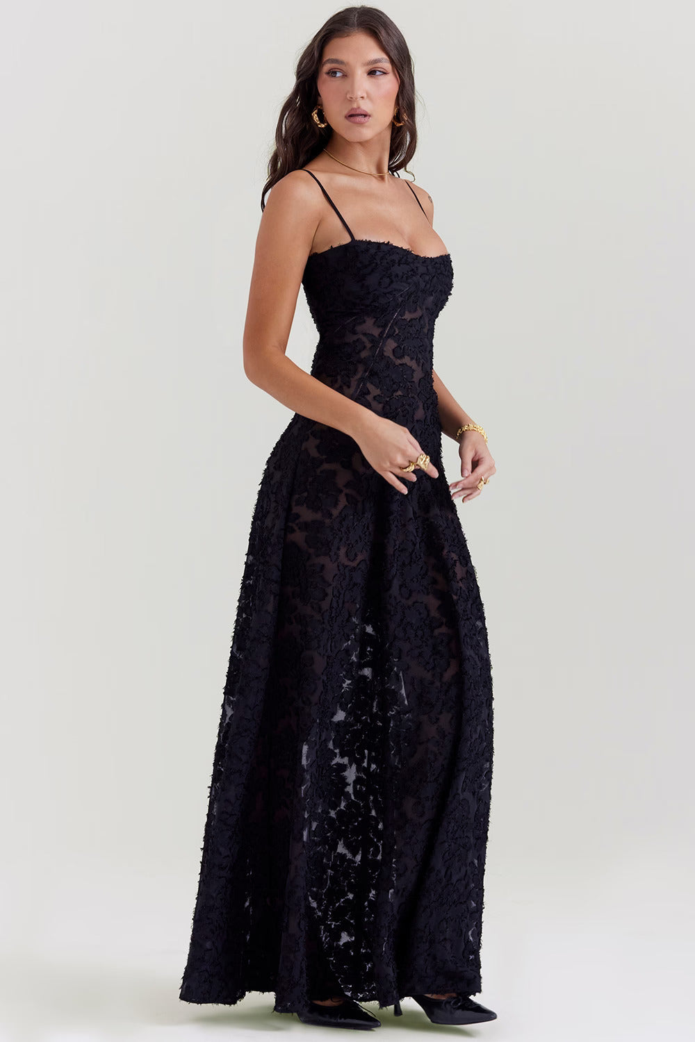 Liv | Robe Transparente & Élégance Sombre