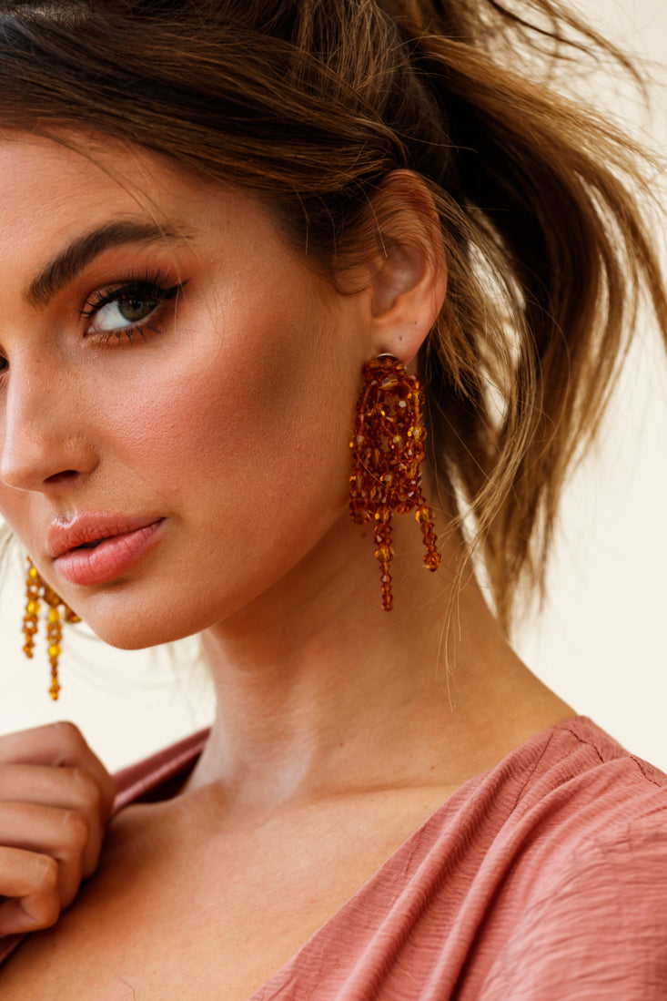 Boucles d'oreilles à nœud perlé Flora Tan