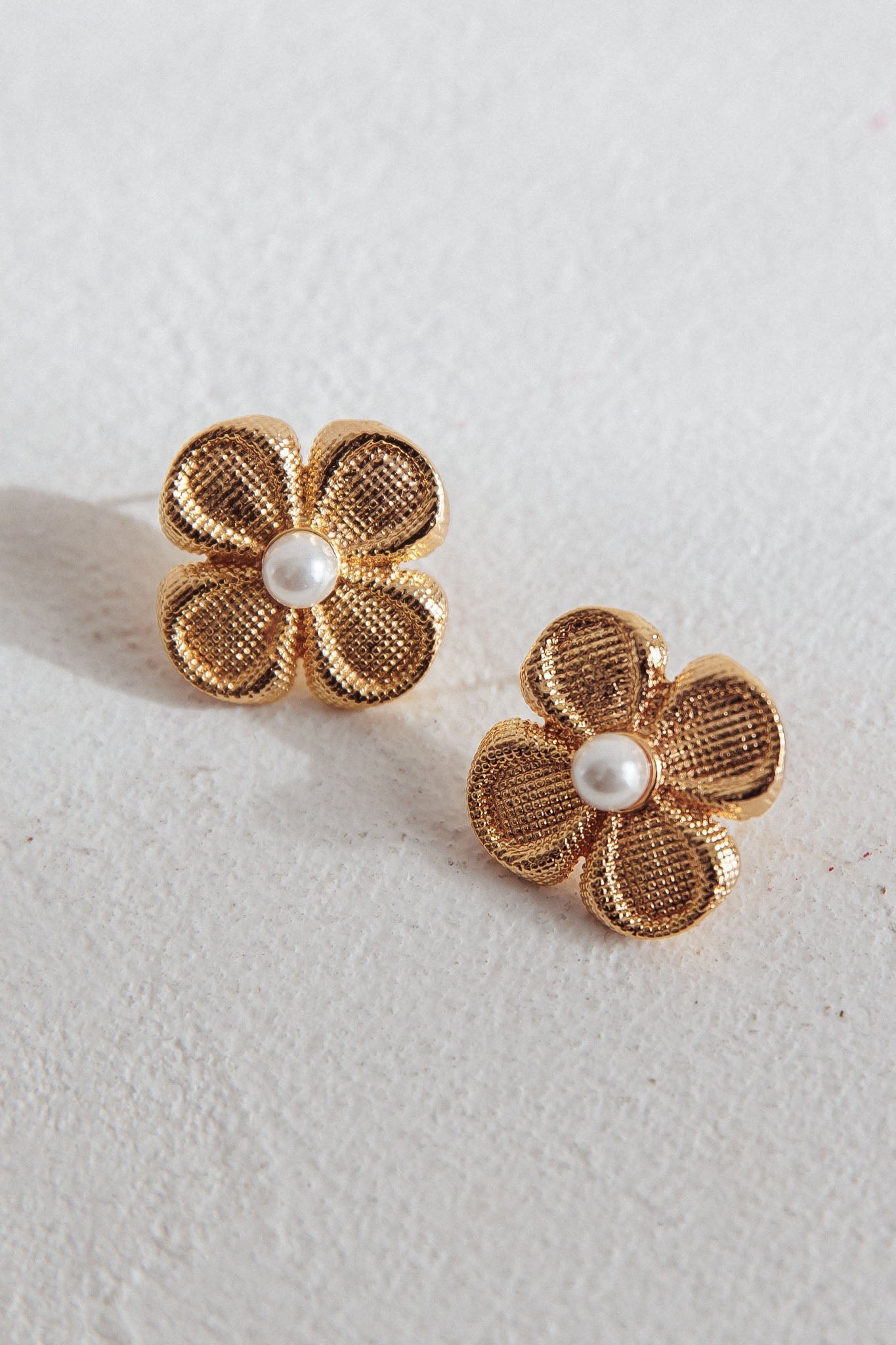 Boucles d'oreilles Fleur Power Perle Or