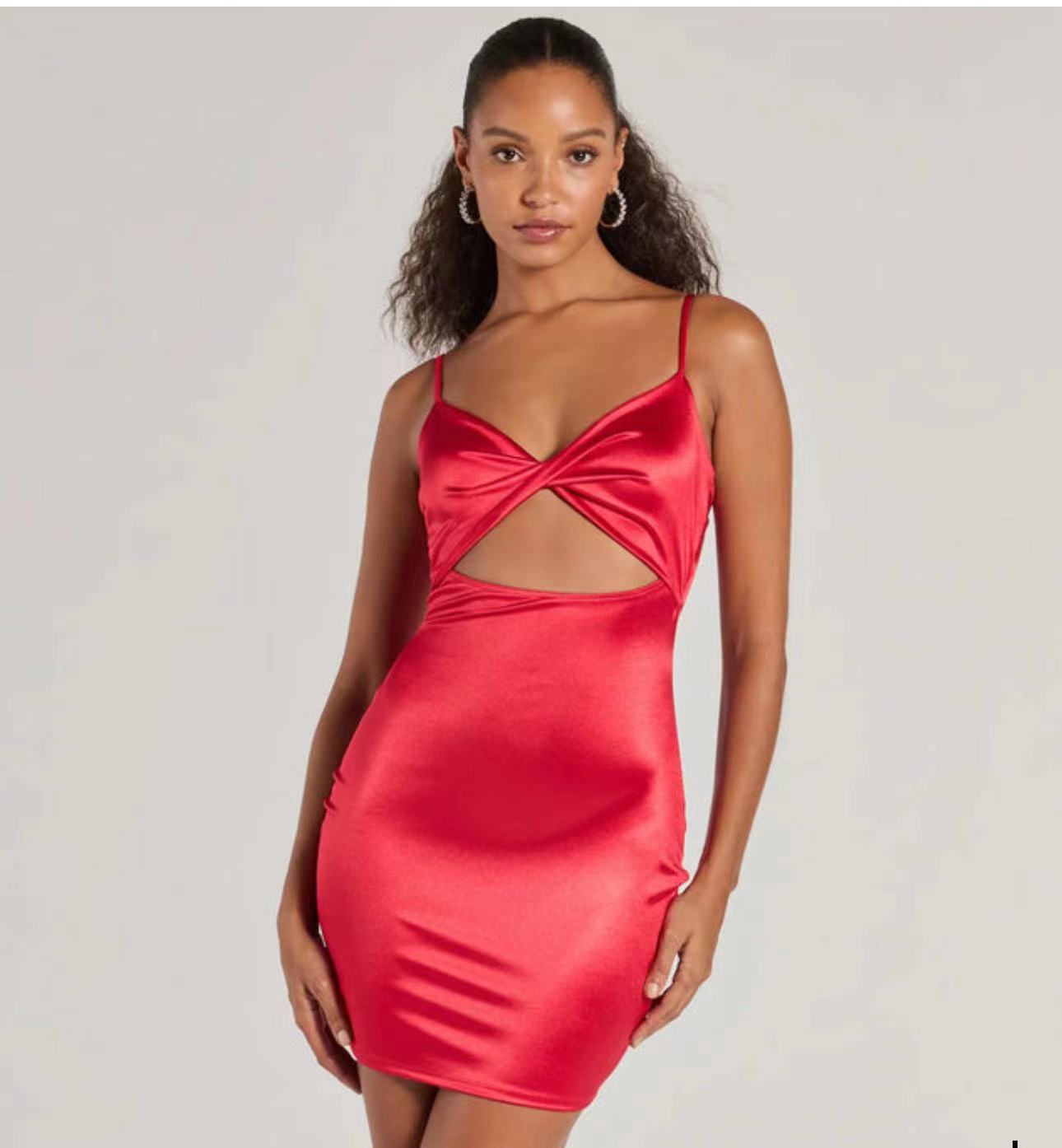 Giselle | Robe Dos Nu Élégante et Sensuelle