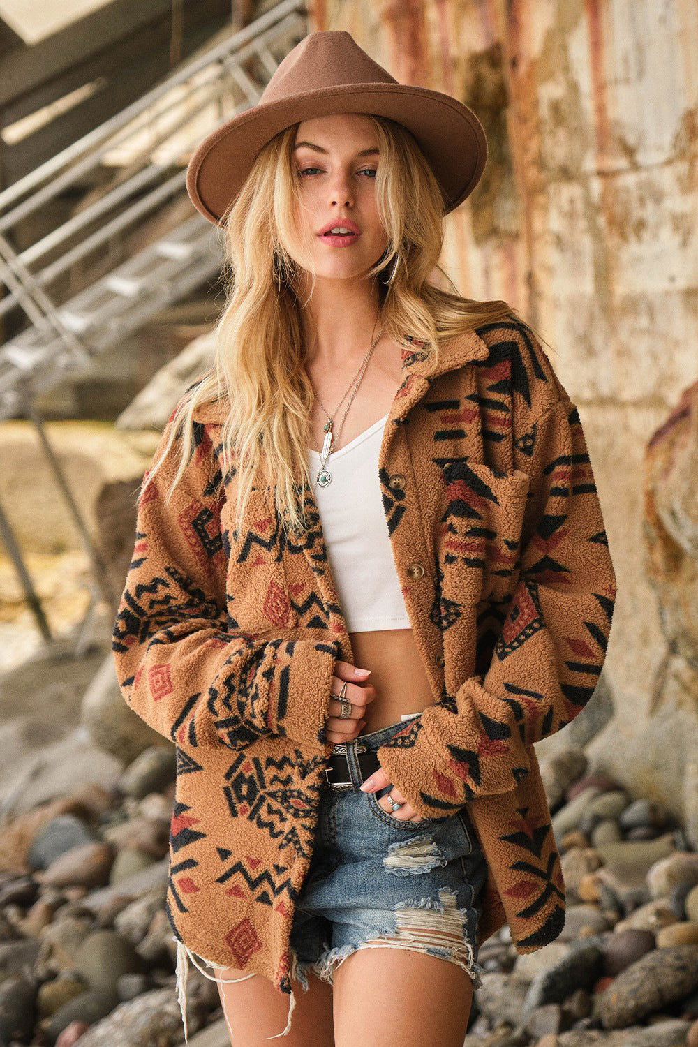 Fiona™ | Veste Élégante à Revers en Peluche