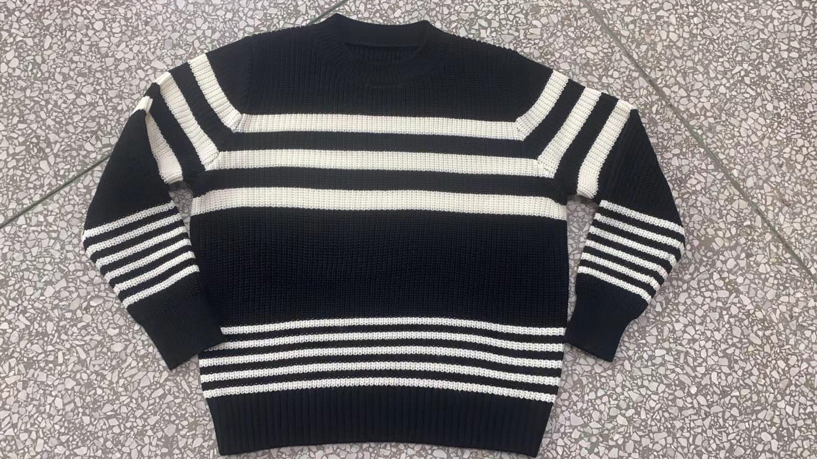 Erica™ | Pull Élégant à Rayures