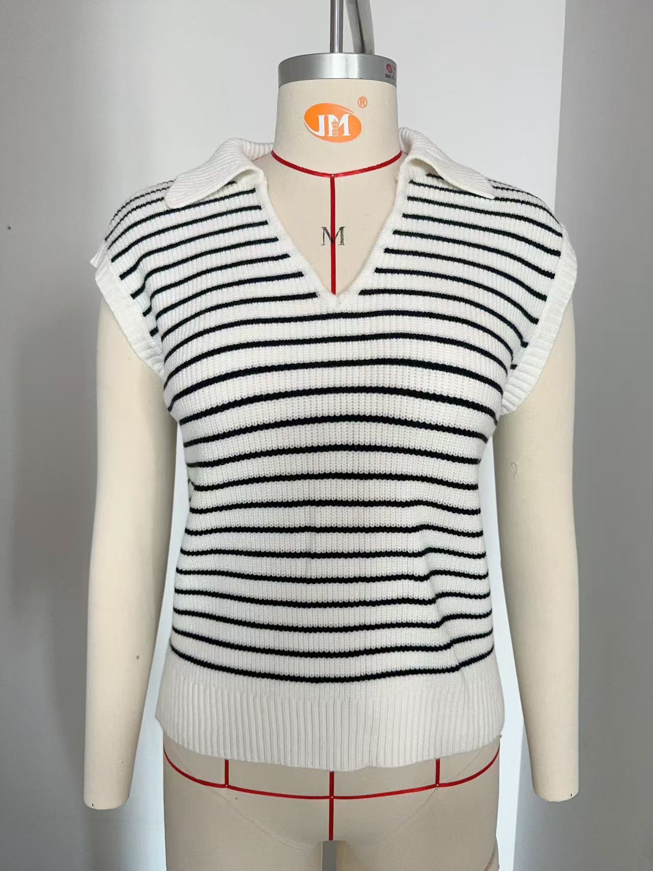Luna™ | Pull élégant à col V rayé