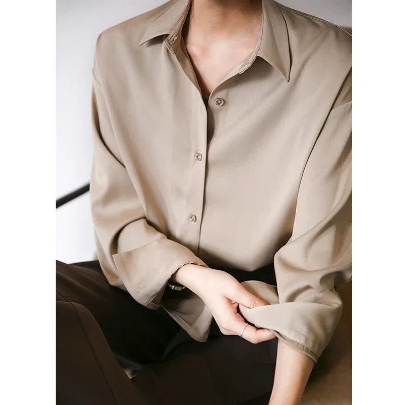 Elisa™ | Blouse Satinée à Boutons