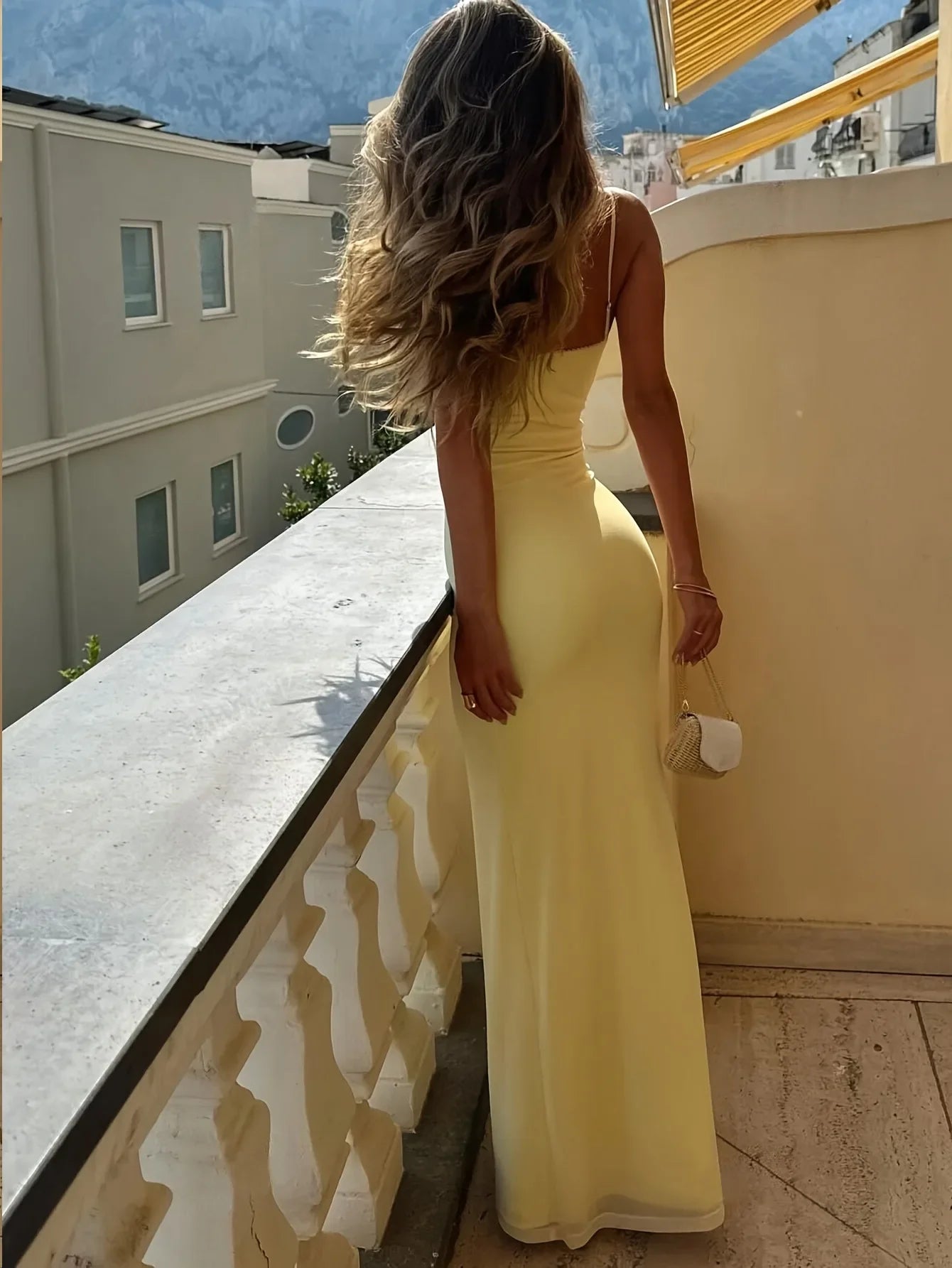 Soraya | Robe Éclatante & Allure Élancée
