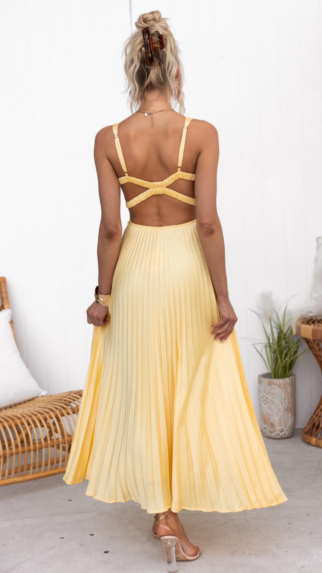 Aby - Gelbes Plissiertes V-Ausschnitt Maxikleid