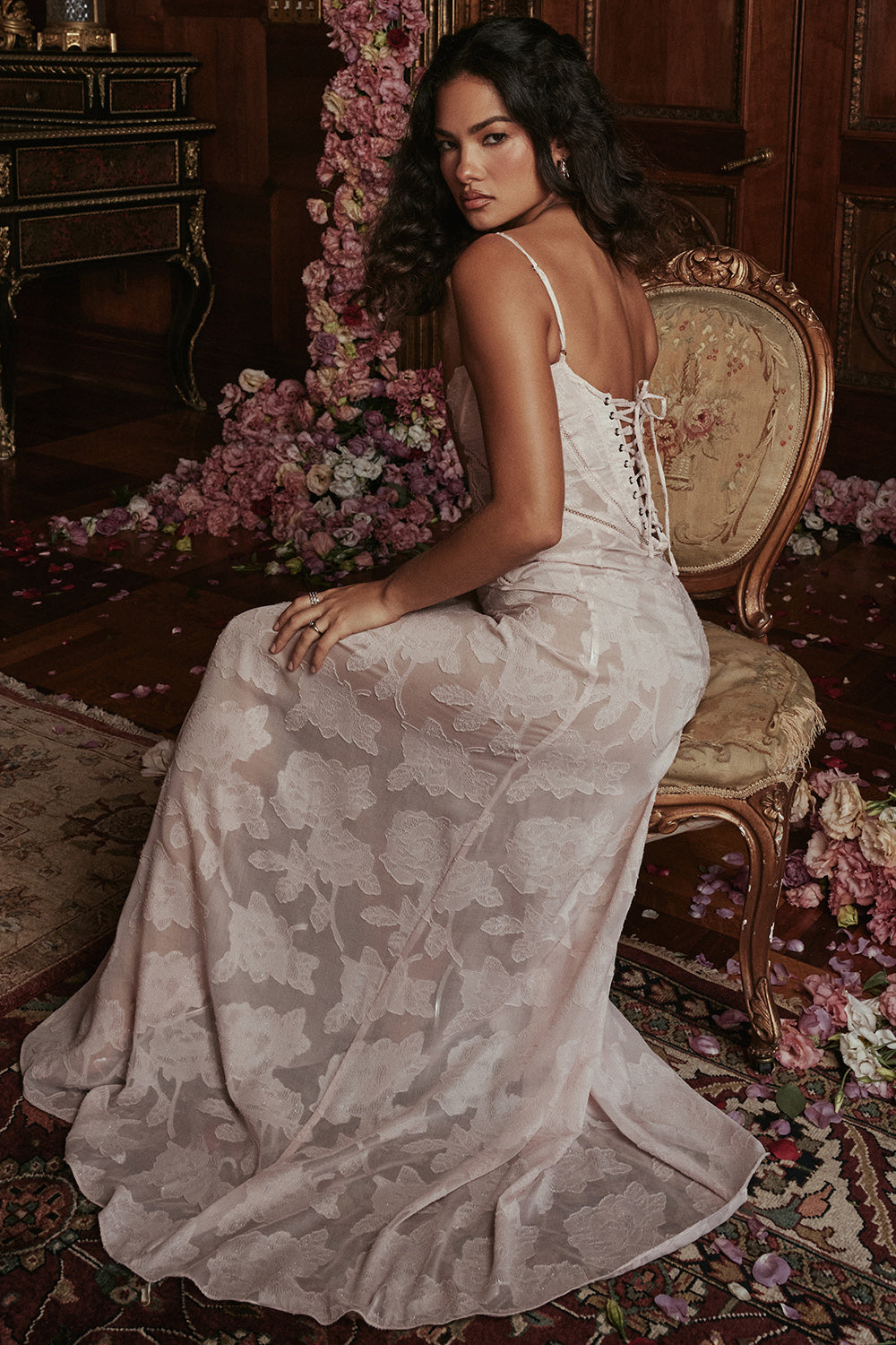 Aura| Robe Bohème & Détails Délicats