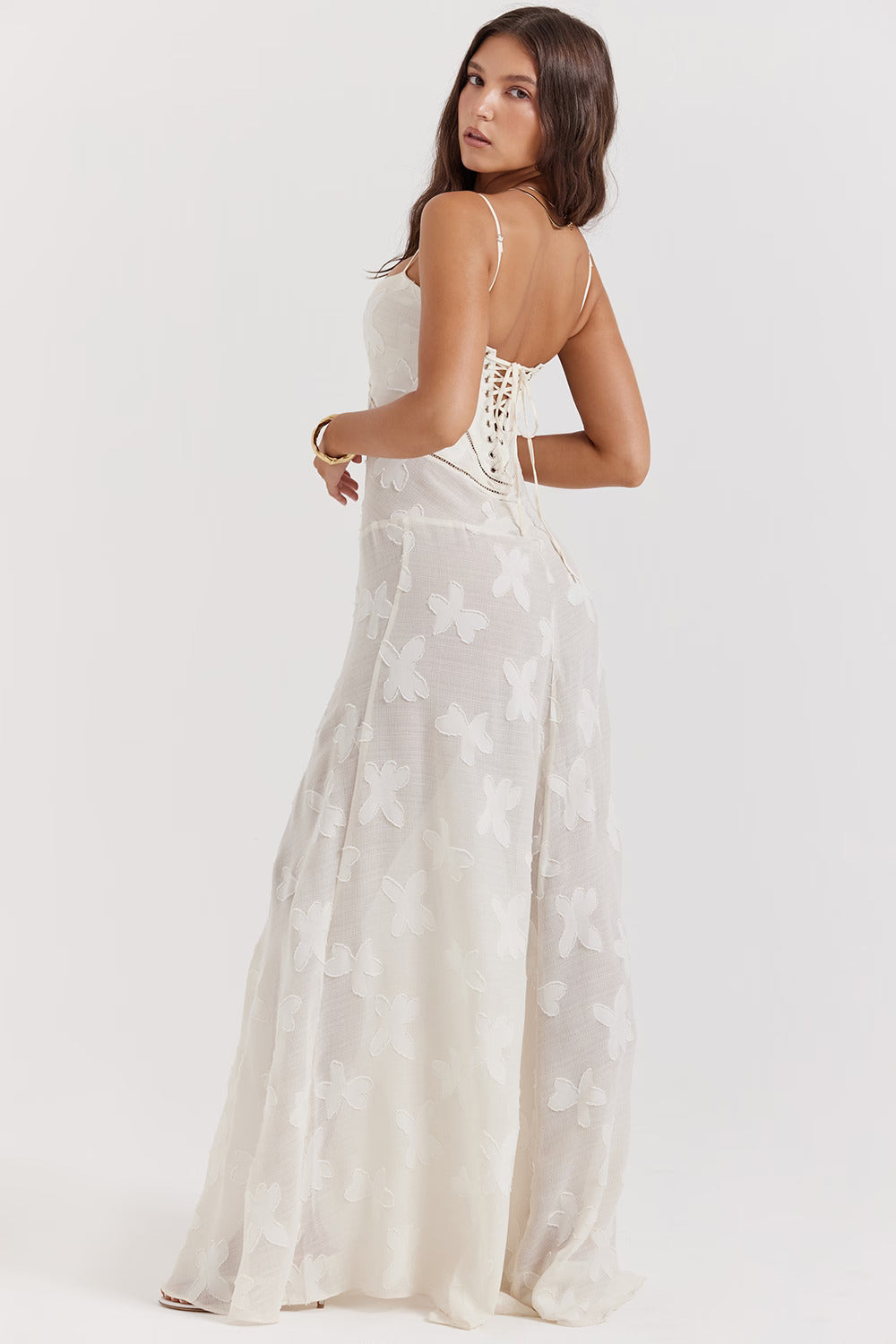 Liv | Robe Transparente & Élégance Sombre