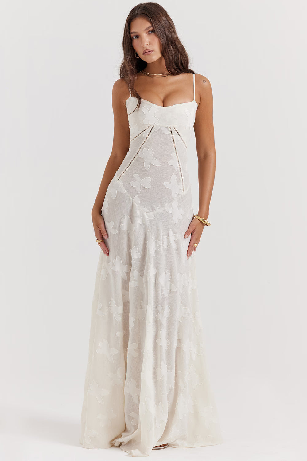 Liv | Robe Transparente & Élégance Sombre