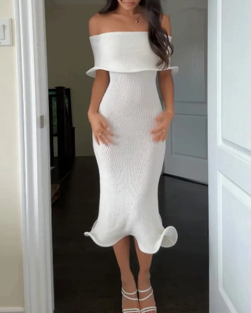 Mila | Robe Unie Asymétrique Cintrée