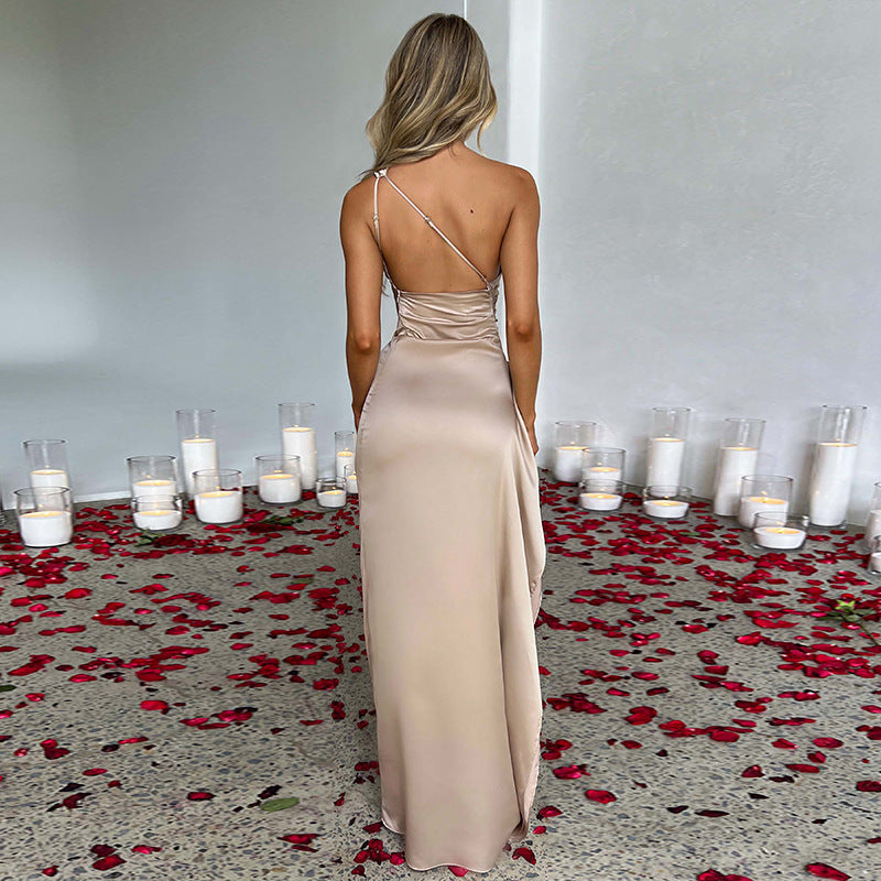 Mila | Robe Fendue Satinée Épaule Dénudée