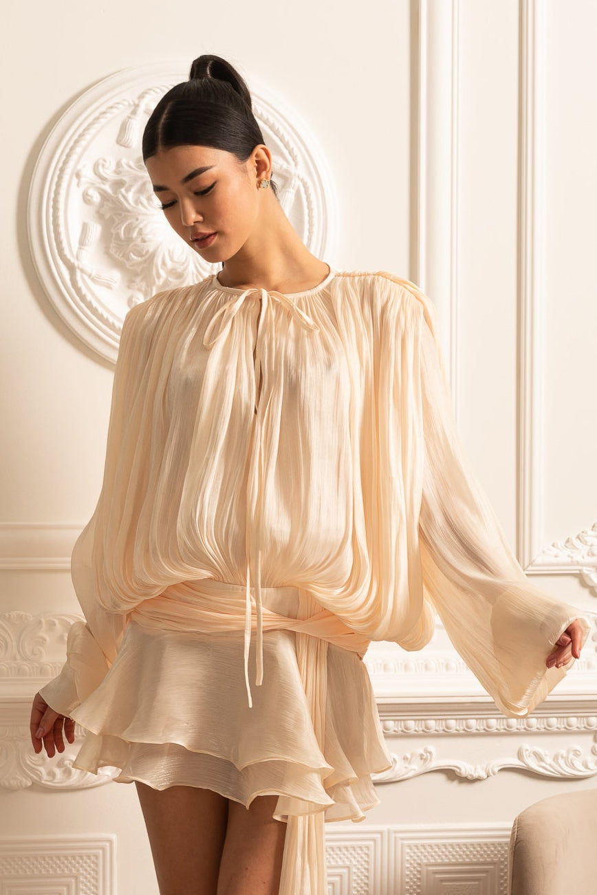 Séraphine | Robe Courte Plissée à Manches Longues