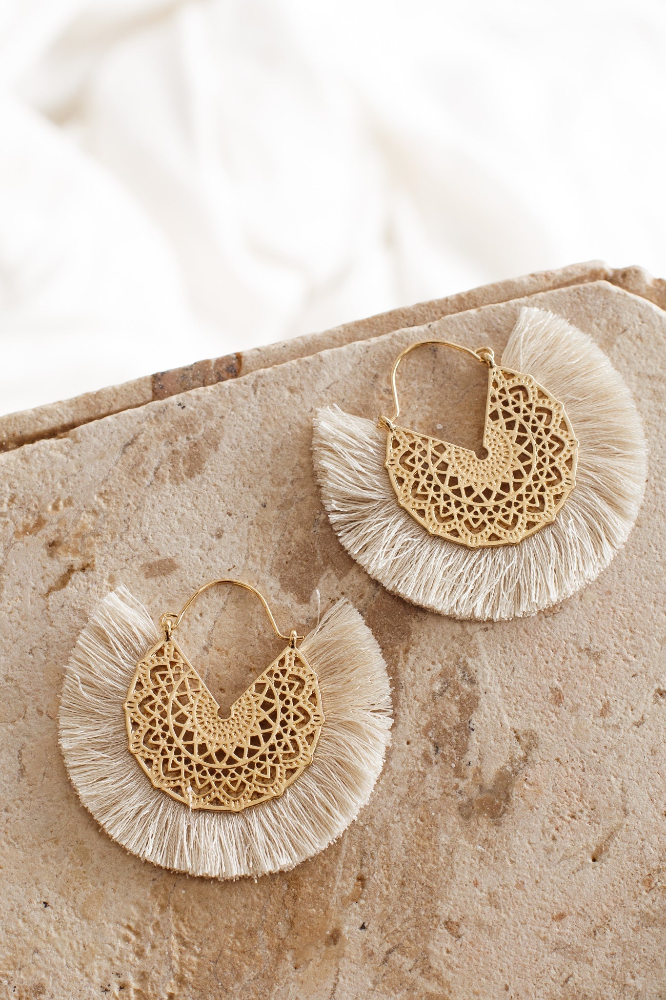 Boucles d'oreilles à franges en filigrane doré Bali Beige