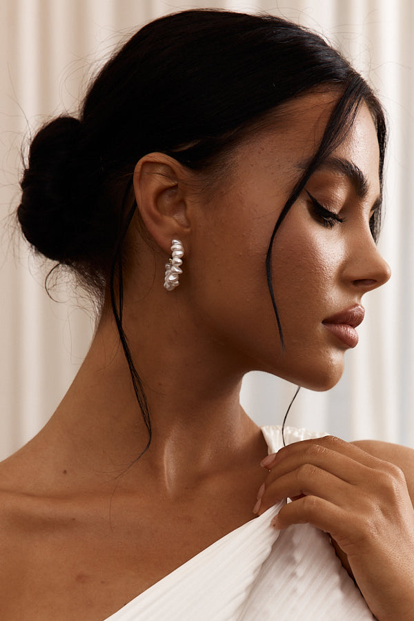 Boucles d'oreilles créoles en perles baroques Ohana en or