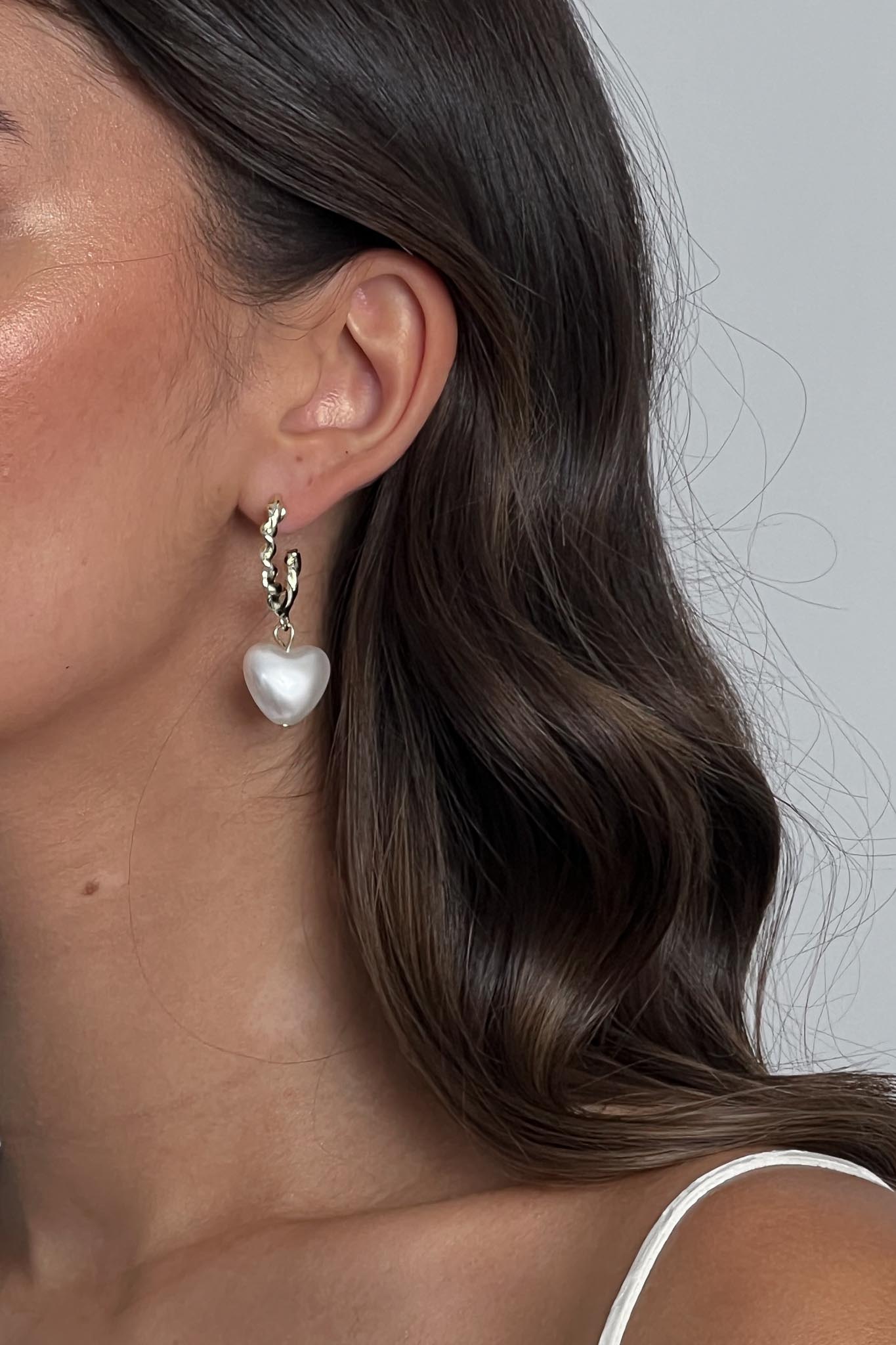 Boucles d'oreilles créoles en perles soufflées dorées Paris