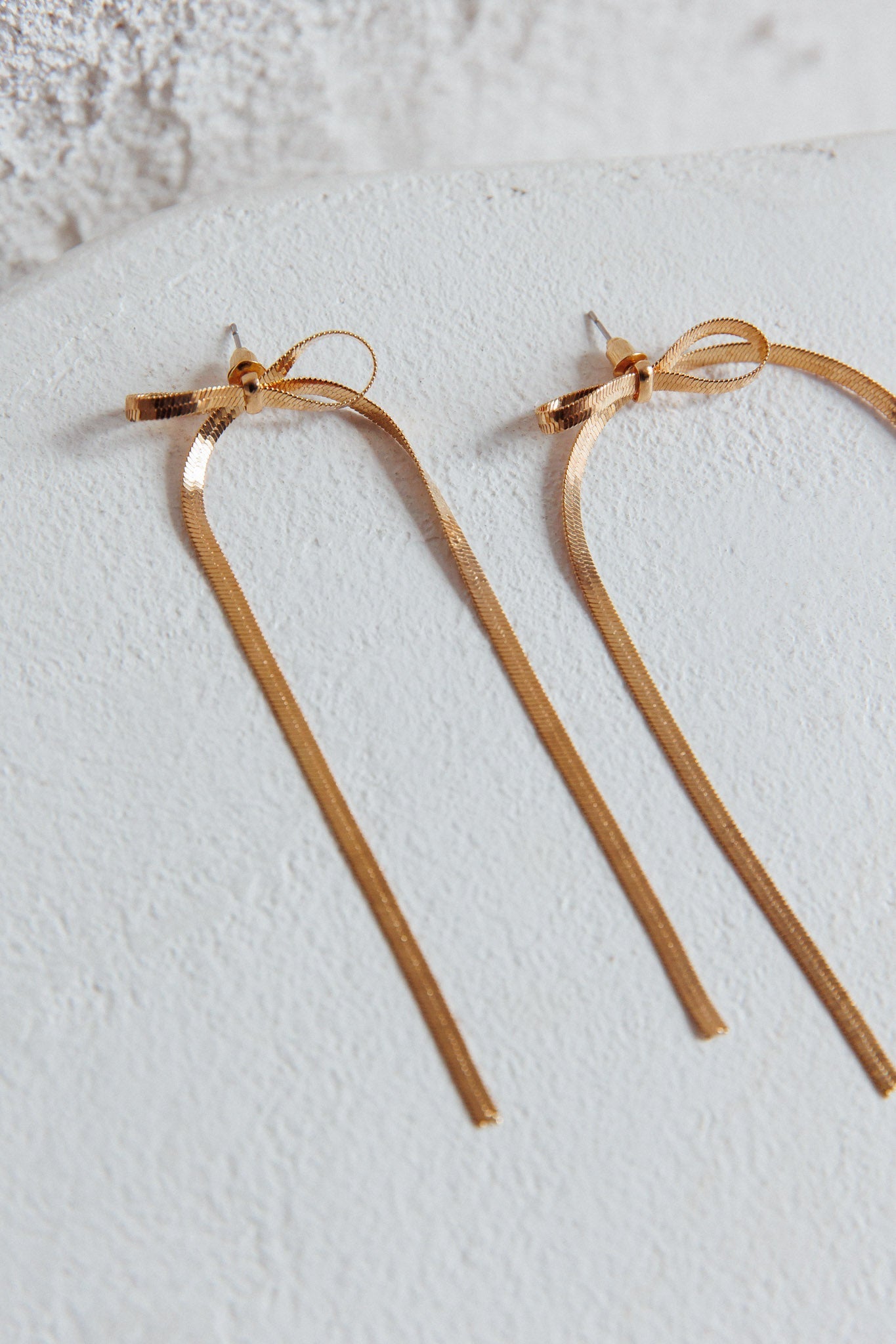 Boucles d'oreilles en or avec nœud en chevrons Macy