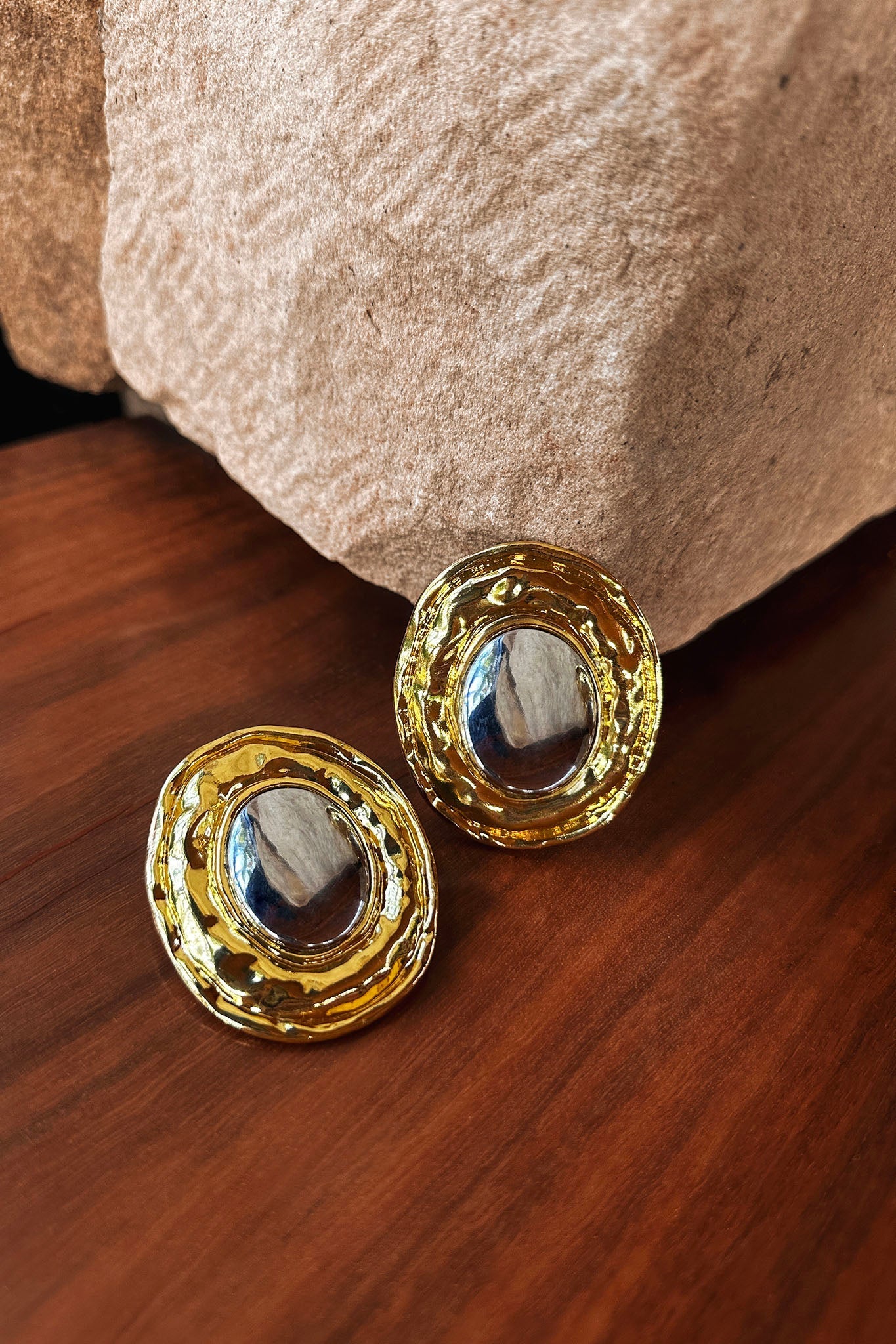 Boucles d'oreilles rondes à deux tons en or Achilles