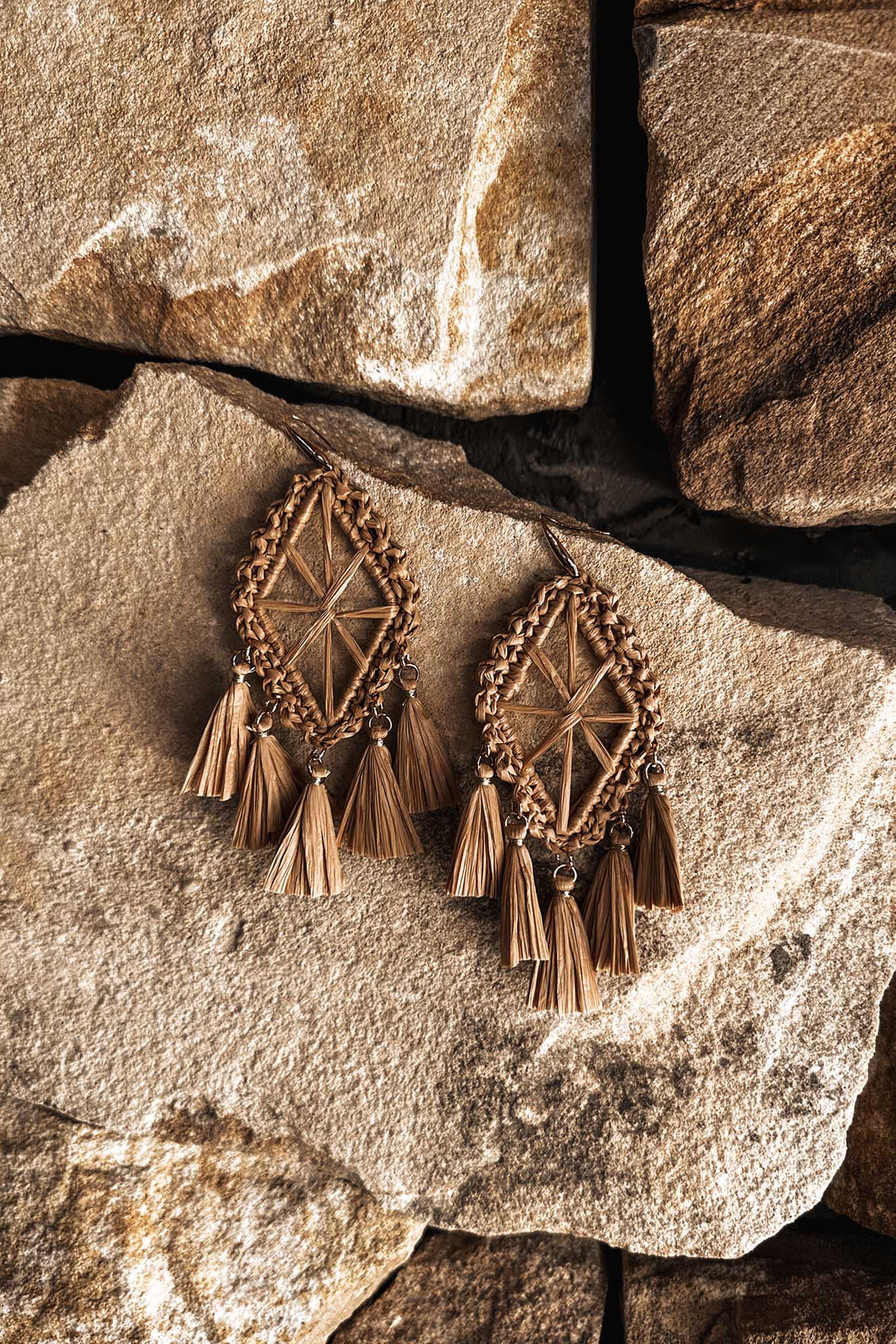 Boucles d'oreilles à franges tissées Immense Marron