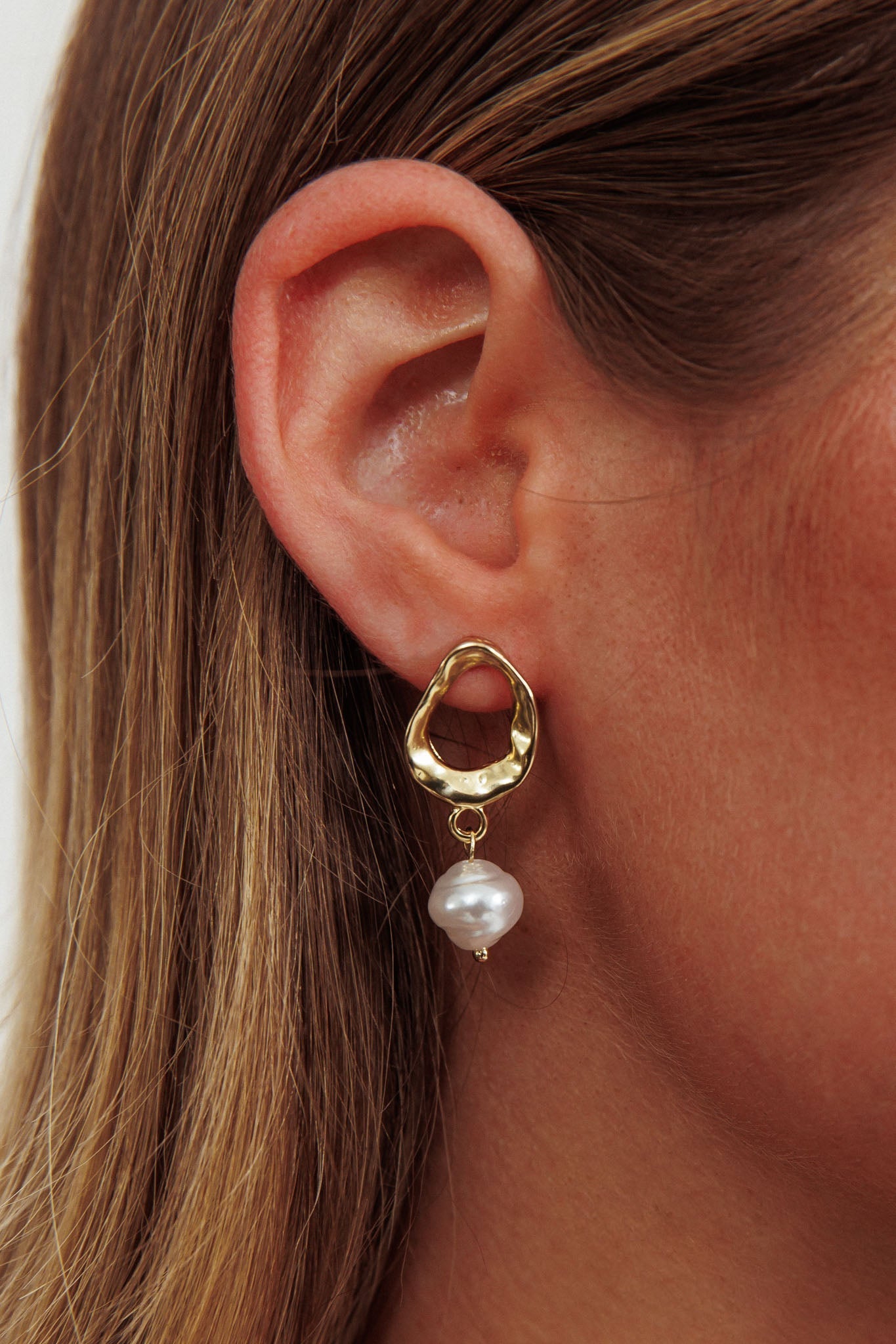 Boucles d'oreilles en perles goutte d'or