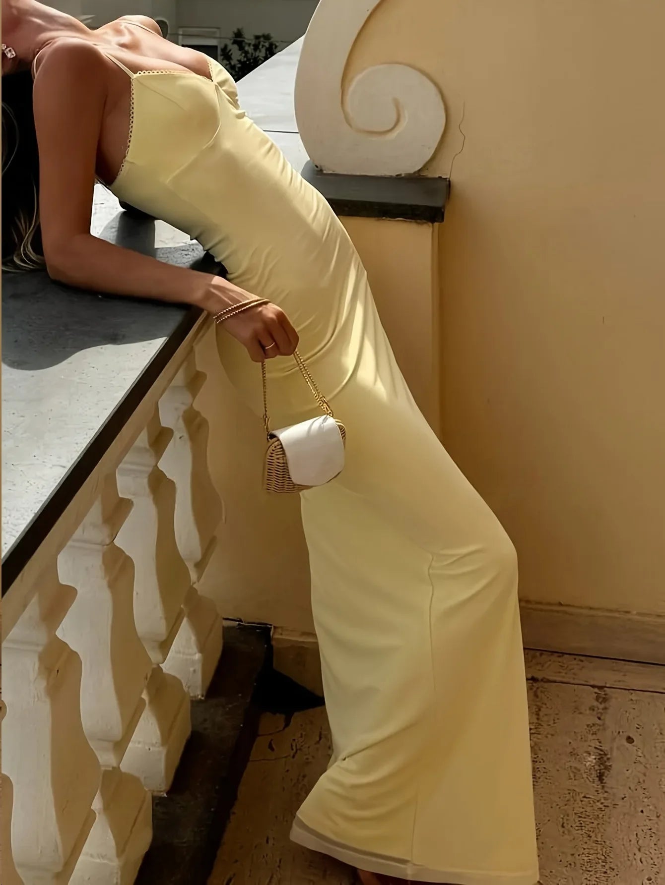 Soraya | Robe Éclatante & Allure Élancée