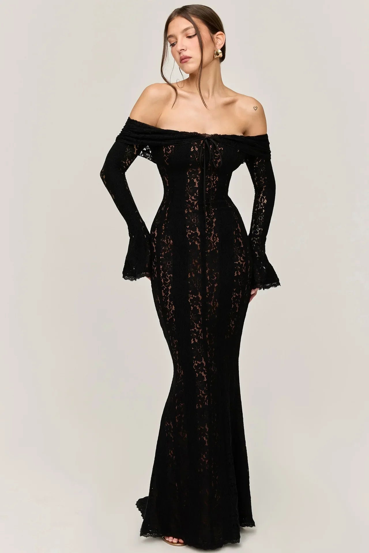 Belle | Robe Longue Élégante en Dentelle