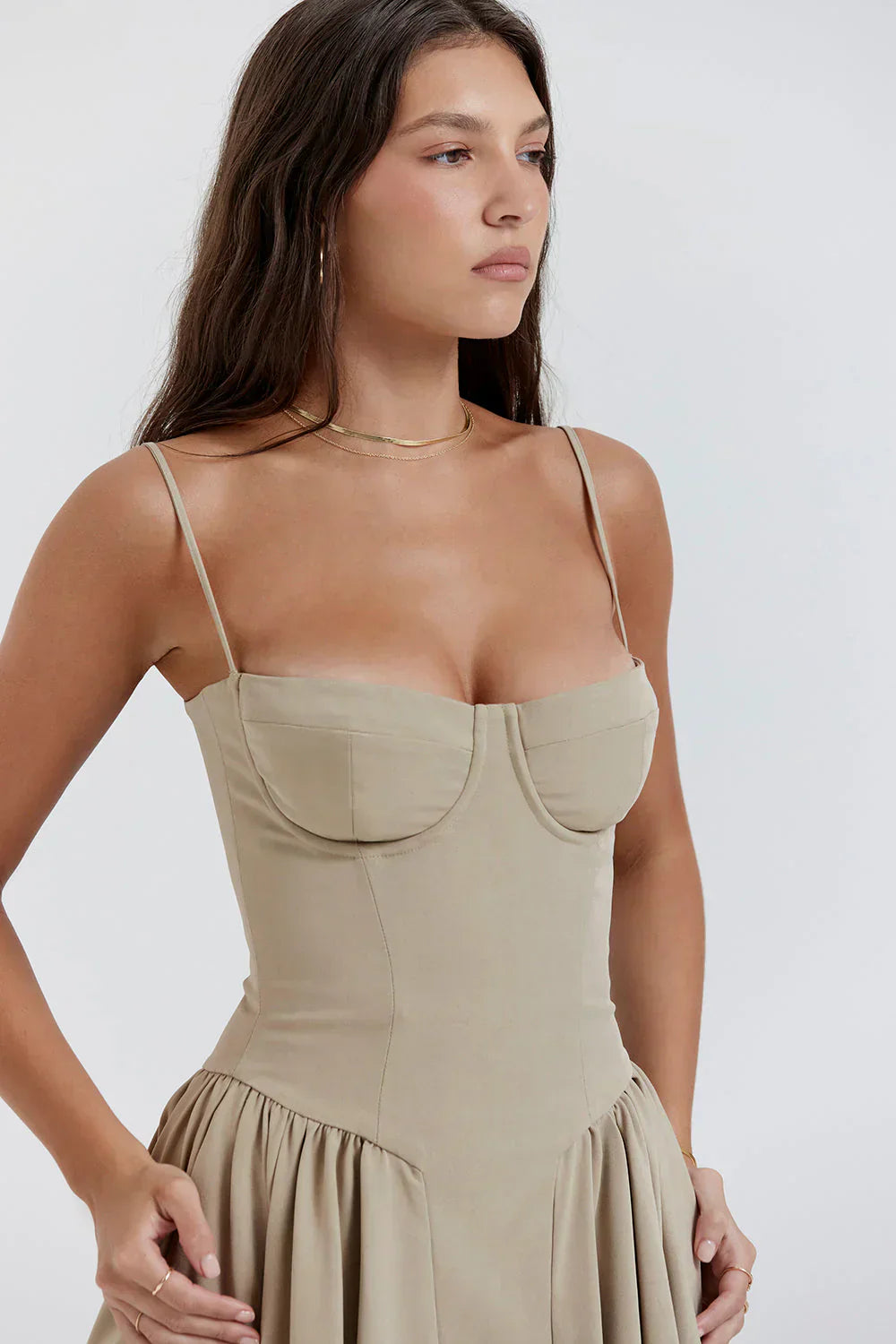 Sabine | Robe Corset Élégante à Fines Bretelles