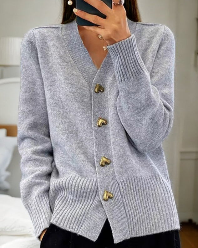 Clara | Cardigan Élégant avec Boutons en Cœur